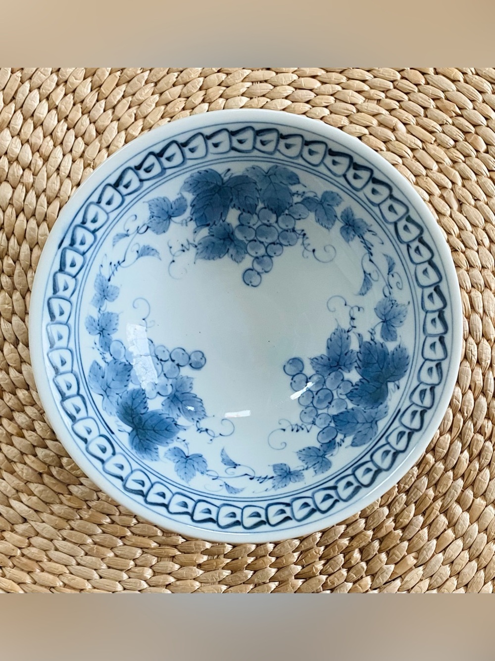 Vintage Japanese Arita Porcelain Blue & White Grape Vine Bowl 8”